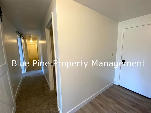 5th image of 2445 W Barberry Ln