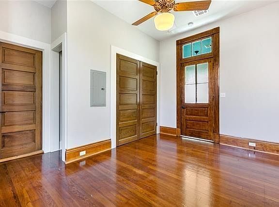 2nd image of 1221 Mandeville St #203
