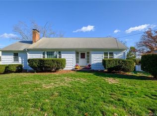 86 Barberry Ln, Meriden, CT 06451