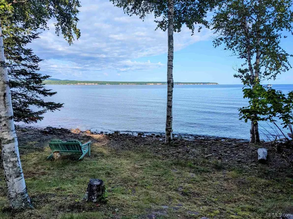 4345 Lighthouse Rd, Big Bay, MI 49808