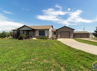 15712 R Rd, Mayetta, KS 66509
