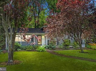 25 Morningside Dr, Yardley, PA 19067