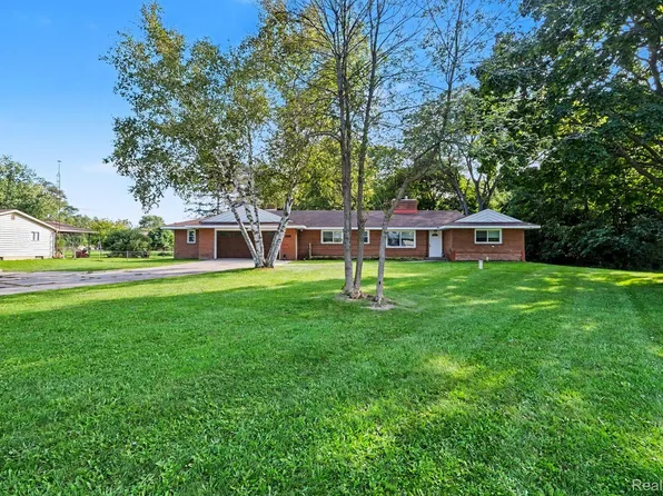 5080 E Atherton Rd, Burton, MI 48519