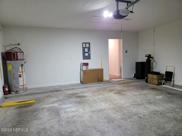 108 Findhorn Ct — Photo 46