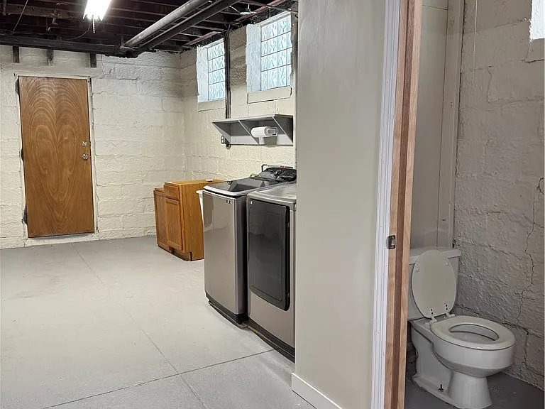 5648 Melvin St — Photo 30