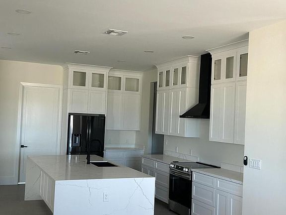 4th image of 28804 N Edwards Rd