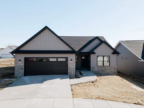 6225 College Ave, Davenport, IA 52807