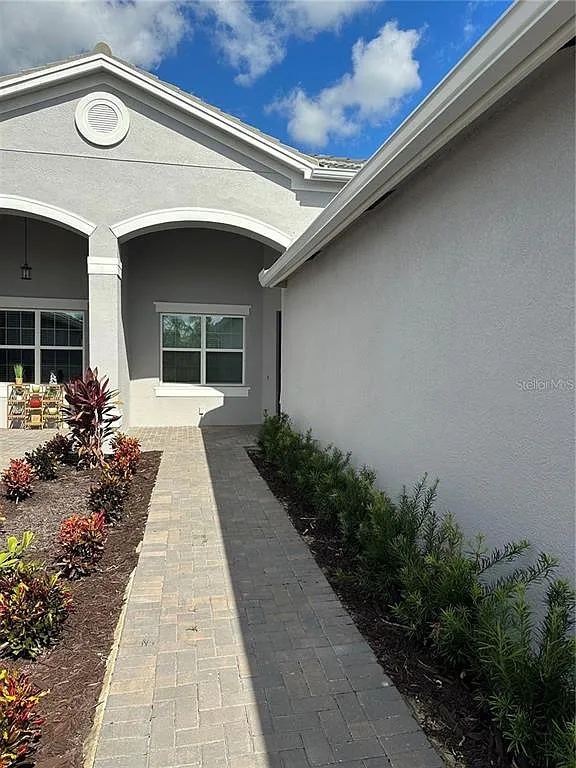 2 bed, 2.0 bath, 1644 sqft, $2,500 — Photo 2