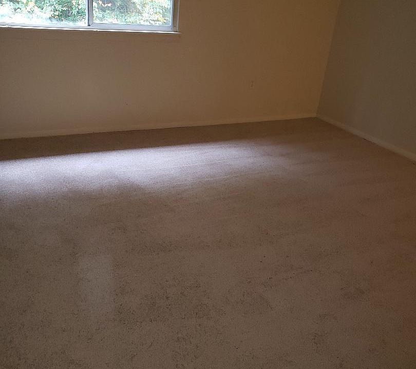 2nd image of 2 Bradley Cir #H2