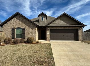 750 Fontana St, Centerton, AR 72719