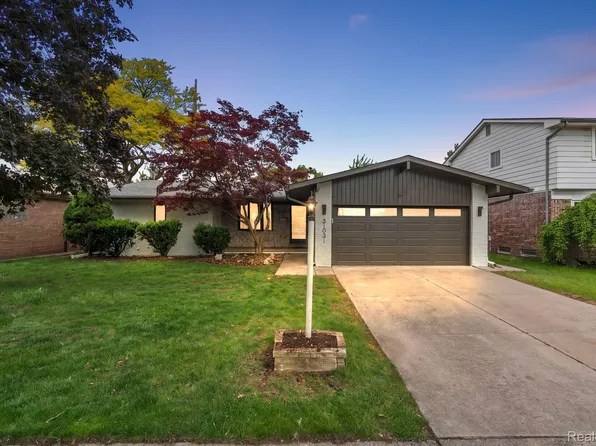 31031 Champine St, Saint Clair Shores, MI 48082