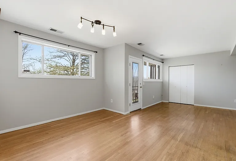 521 Epsom Rd #2C — Photo 5