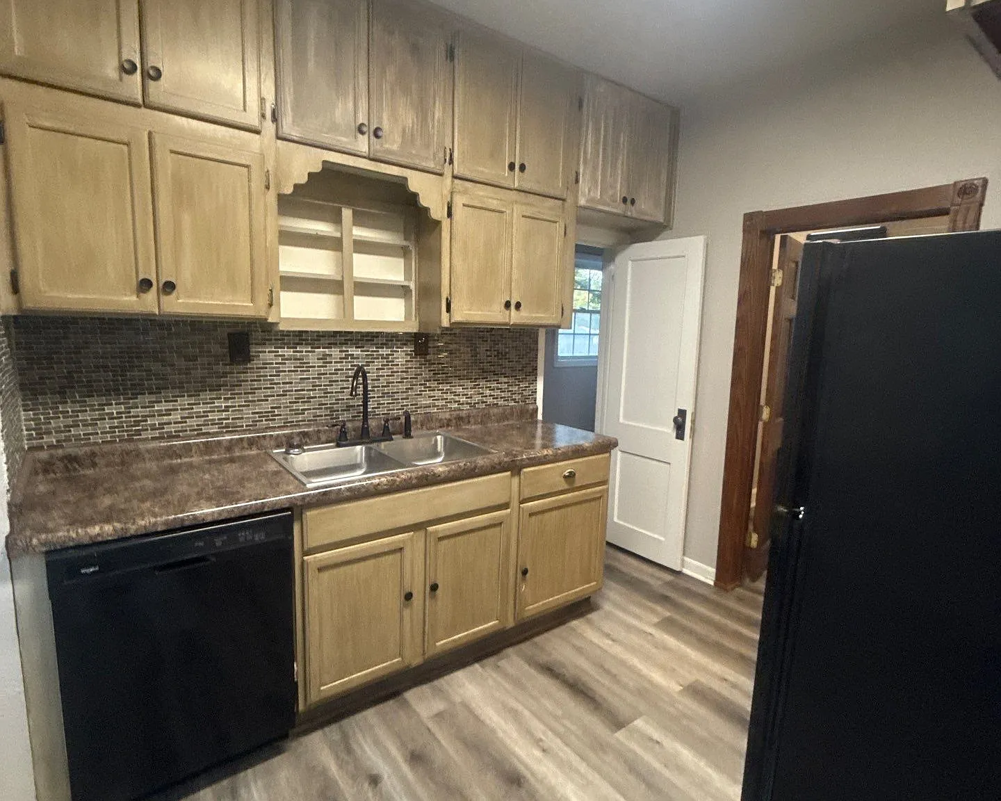 2 bed, 676 sqft, $925 — Photo 2