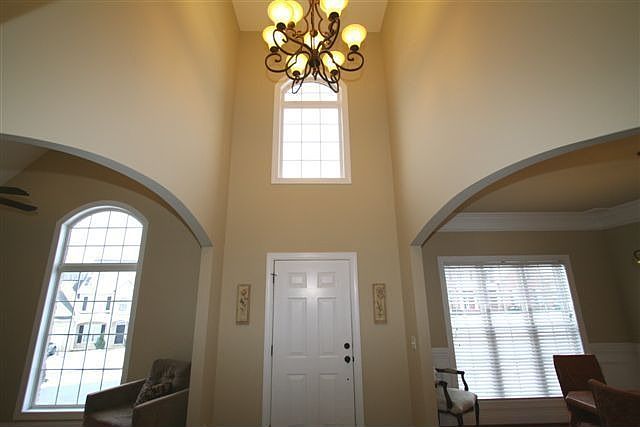 2nd image of 109 Laurel Cyn