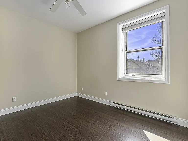 329 Johnson St #4 — Photo 5