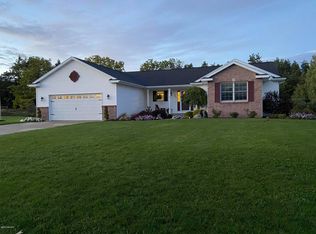 5881 Terrace Ridge Dr NE, Rockford, MI 49341