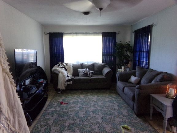 2nd image of 404 Crepe Myrtle Ave