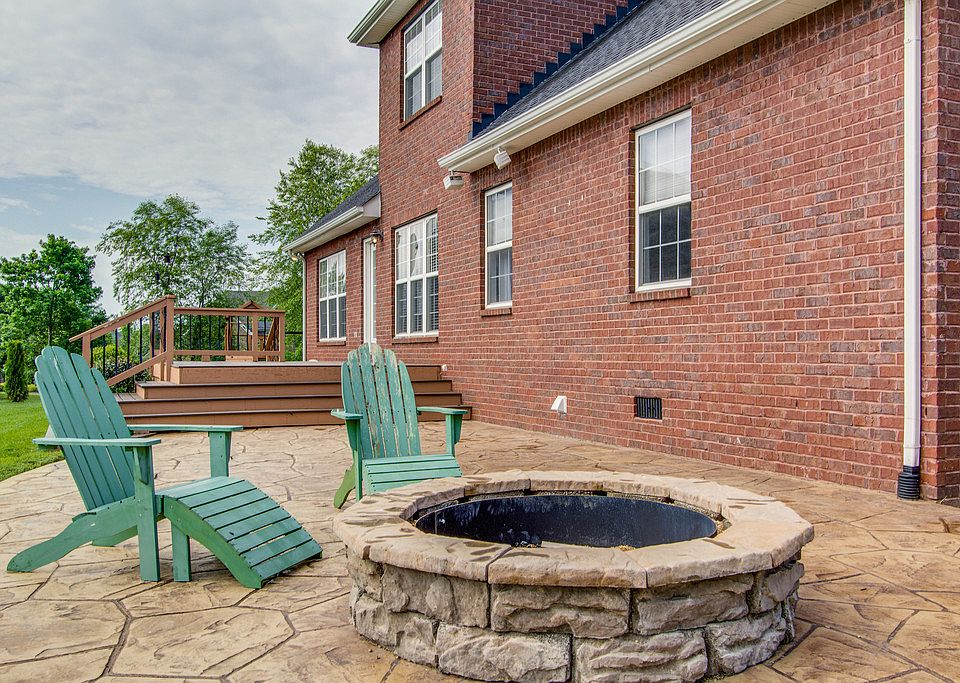2nd image of 1194 McCoury Ln