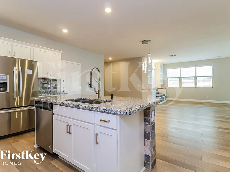 8920 W Jefferson St — Photo 7