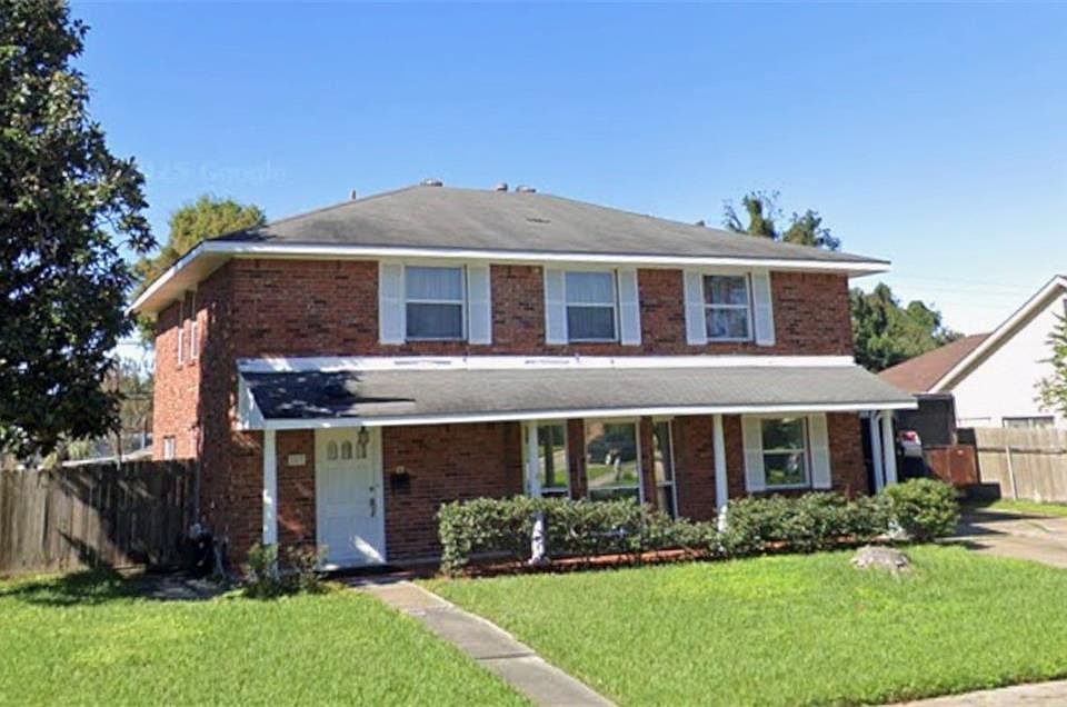 1st image of 2577 Holiday Dr