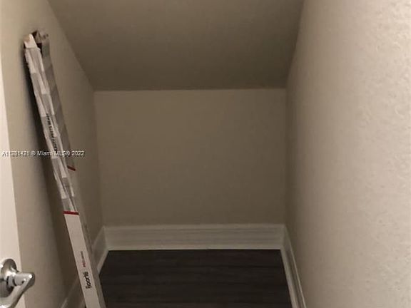 5th image of 3149 Poinciana St #0