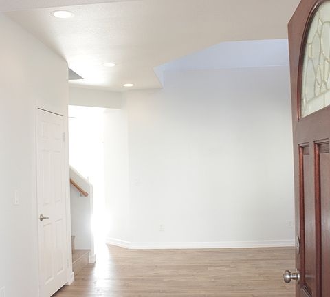 3rd image of 22140 Jennifer Way