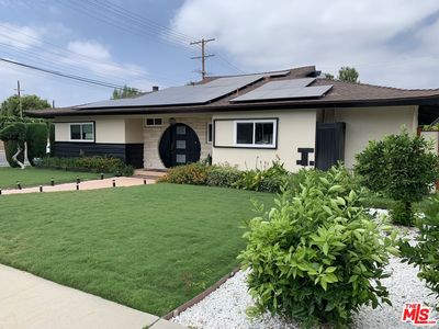 23657 Oxnard St, Woodland Hills, CA, 91367