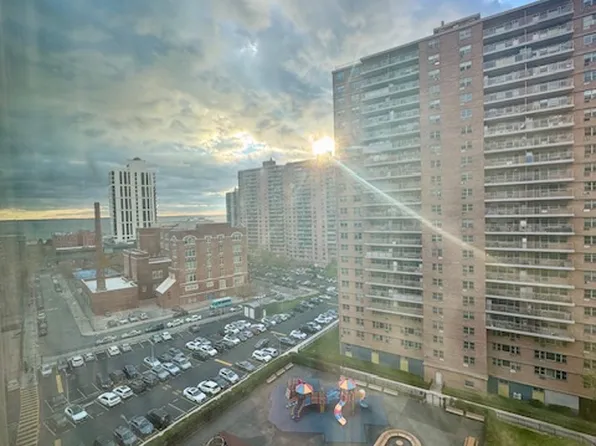 448 Neptune Avenue image 14 of 15