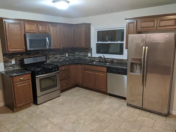 1806 Eastview Dr, Findlay, OH 45840