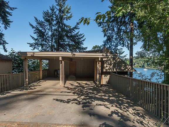 3rd image of 23208 Vashon Hwy SW