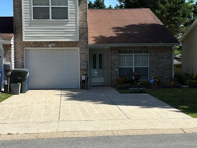 6723 Hickory Trace Cir — Photo 1