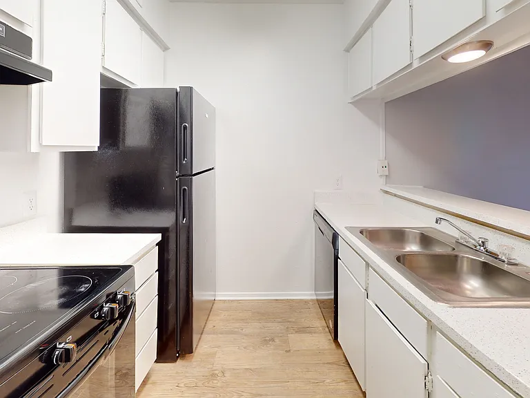 Addison Apartments at the Park — Photo 129