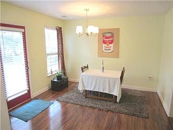 5th image of 506 S Elm St