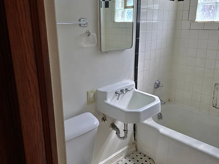 5515-5519 W Martin Dr — Photo 15