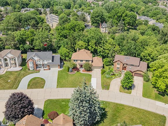 4th image of 31223 Country Ridge Cir
