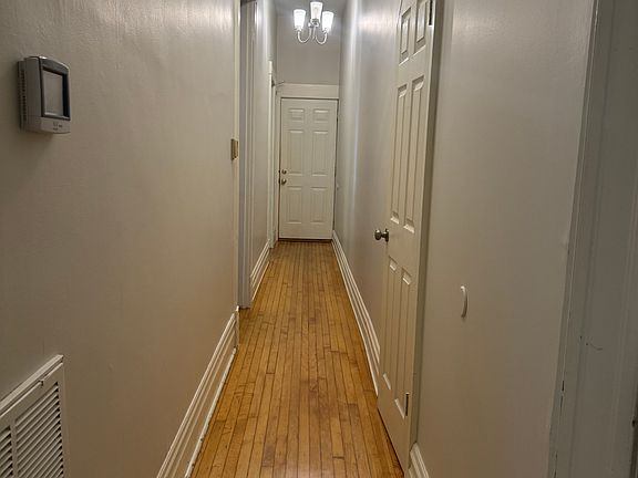 2nd image of 1837 W Grace St #2