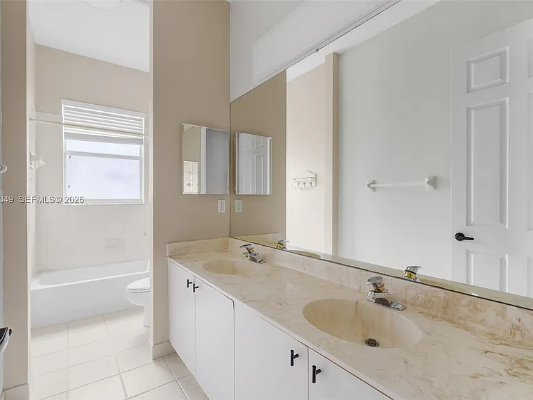 10635 NW 61st Ct — Photo 26