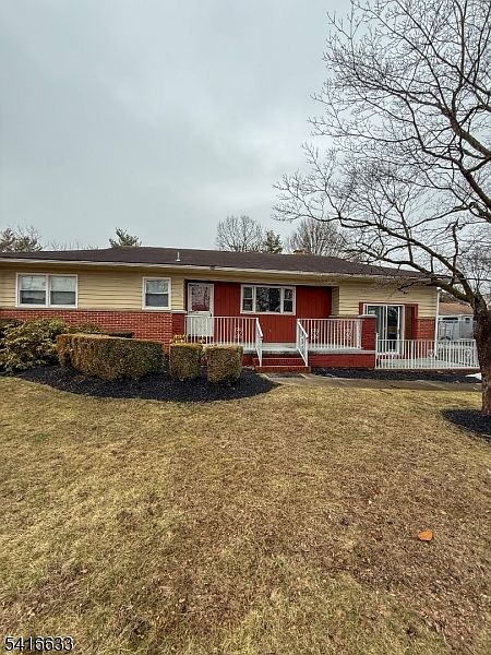 1st image of 4032 Quakerbridge Rd