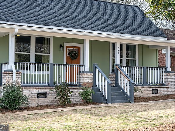 5th image of 390 Athens Ave