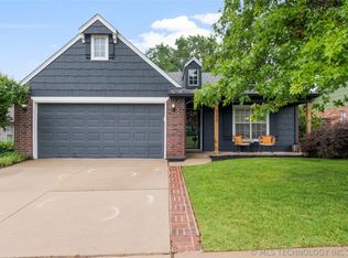 303 E 125th Pl, Jenks, OK 74037