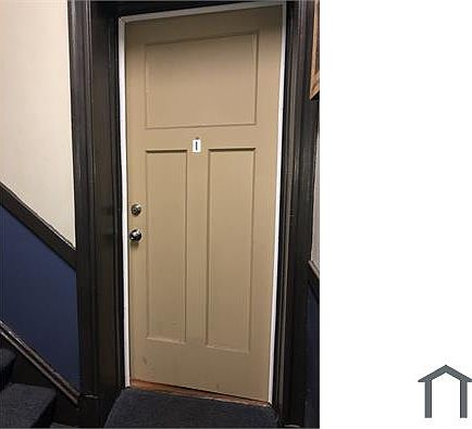 2nd image of 3542 W Franklin Blvd