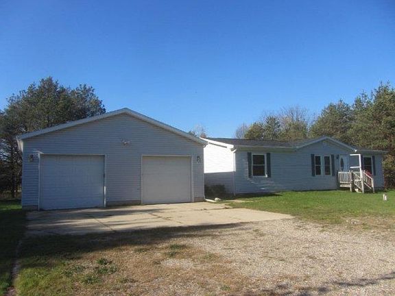 3rd image of 8877 Cottonwood Ave