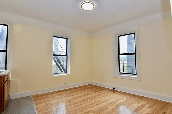 Rented by Bohemia Realty Group | media 10