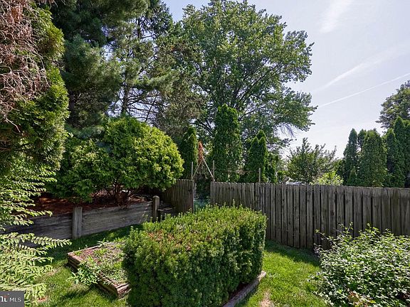 4th image of 3213 Pinewyn Cir