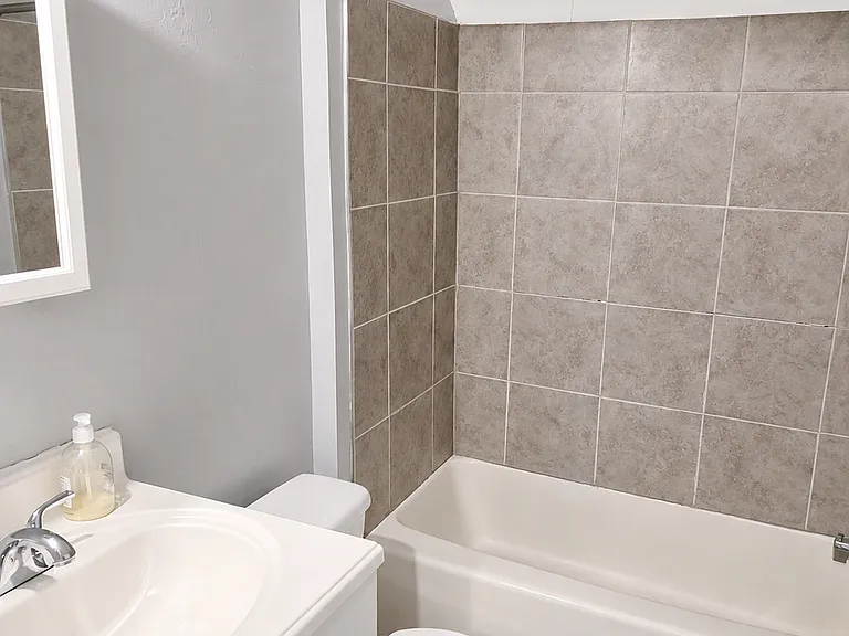 1146 Shadycrest Dr — Photo 7