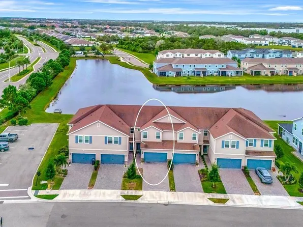 11634 Woodleaf Dr, Bradenton, FL 34211