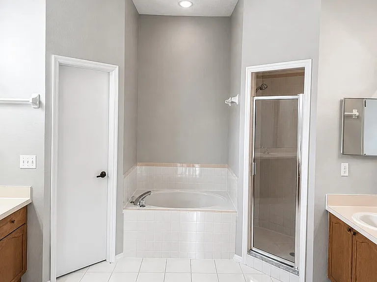 28202 Brokenmead Path — Photo 8