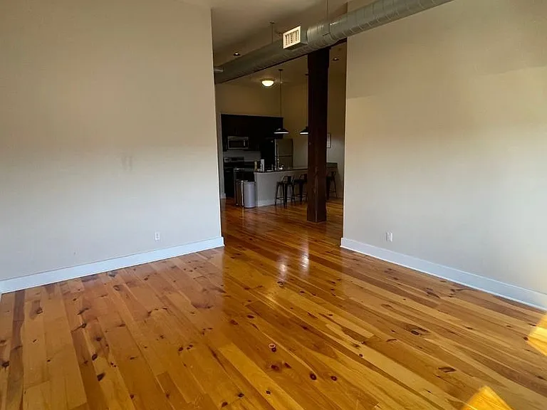 1 Bedroom 1 Bathroom Luxury Apartment in Cohoes — Photo 16