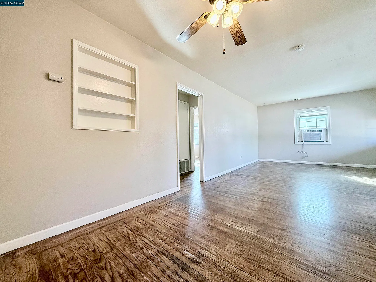 3 bed, 789 sqft, $2,500 — Photo 4