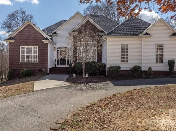 324 Old Hardin Rd, Dallas, NC 28034
